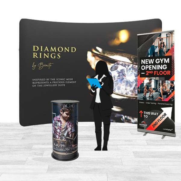 Pack 13 stand publicitaire  avec 1 mur d'image courbe 3m , 1 roll up personnalisé 85x206 cm et un comptoir accueil personnalisé rond 