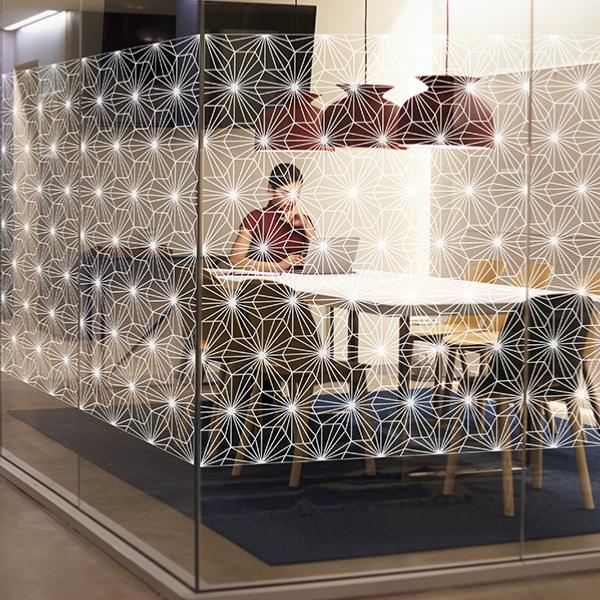 Film adhésif décoratif kaleidoscope largeur 152 cm , à partir de 2 m de long