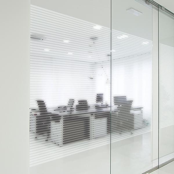 Film adhésif décoratif  à lignes sirius largeur 152 cm , à partir de 2 m de long