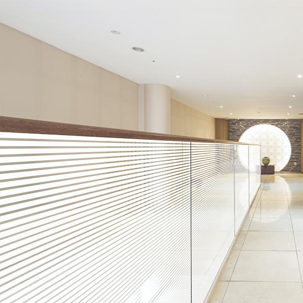 Film adhésif décoratif  à lignes linea largeur 152 cm , à partir de 2 m de long