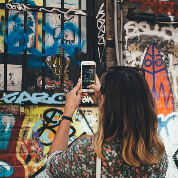 Film adhésif  anti-graffiti et de sécurité pour vitrage protec 6c, largeur 152 cm , à partir de 2 m de long