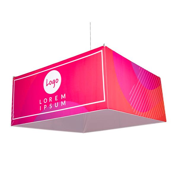 Enseigne suspendue carrée , format 2400x2400 mm, hauteur 1060 mm , impression quadri sur housse textile 