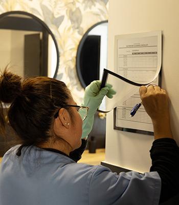 cadre affiche magnetique mural 